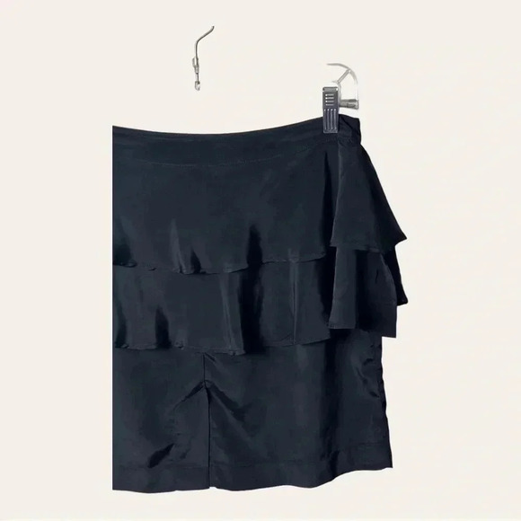 0053. H&M BLACK SILKY MINI SKIRT WITH RUFFLES‎ AND BOW SIZE 8 - Picture 6 of 7